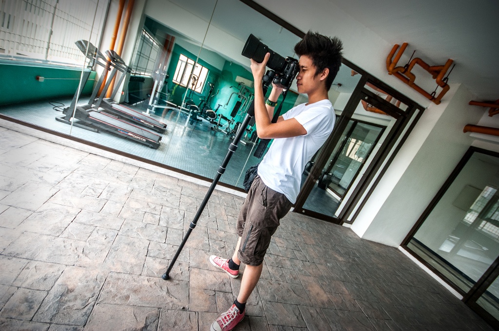 Use-a-Monopod-Step-1.jpg Use-a-Monopod-Step-1.jpg